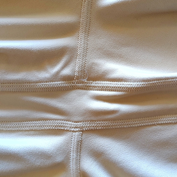 Lululemon Align HR Pants . Size: 12 - Picture 4 of 5